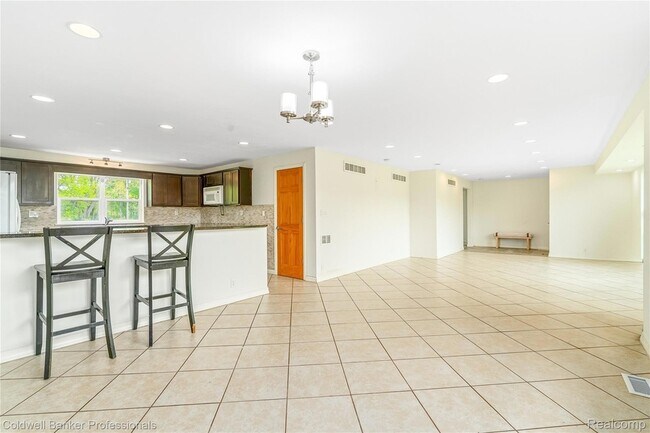 Building Photo - 7841 Haggerty Rd