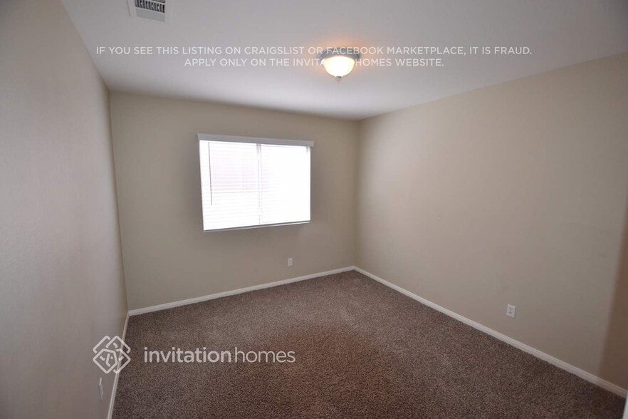 Building Photo - 320 Perry Ellis Dr