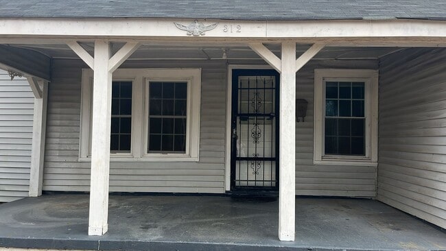 Building Photo - 312 Earnie Ln