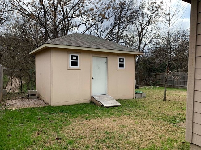 Building Photo - Spacious Ranch Home with Covered Patio & Greenbelt | 410 & Rittiman Rd