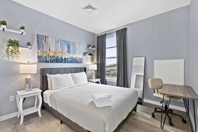 Building Photo - 95 Broadway-SI ID1240368P