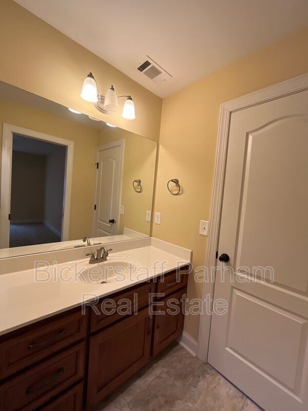 Building Photo - 7073 Spring Walk Dr