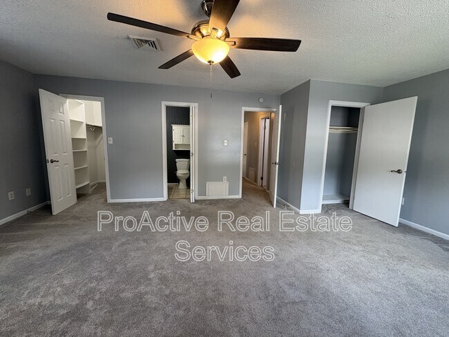 Building Photo - 1501 Antler Cir