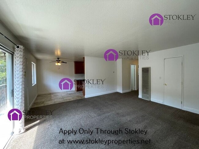 Building Photo - 1060 Oak Grove Rd