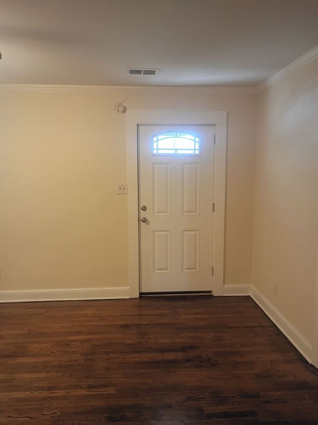 Building Photo - 4 Success Realty is now offering this 3-bedroom 1 bath home