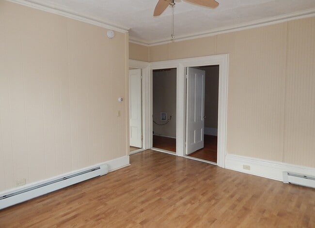 Building Photo - $1500 / 2 bdrm / 775ft2 – Brewer - Union St. – 1st Floor -  W/D Hookup