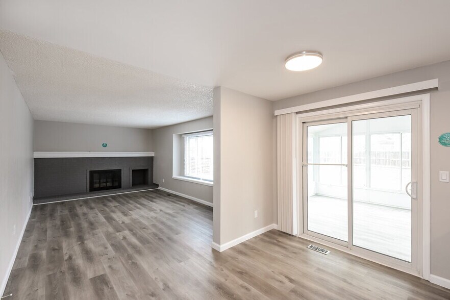 Building Photo - 18178 E Mansfield Ave