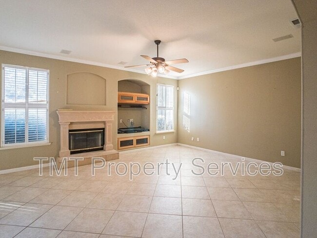 Building Photo - 9510 Stone Springs Dr