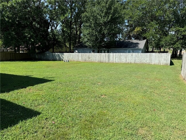 Building Photo - 1114 Mockingbird Ln