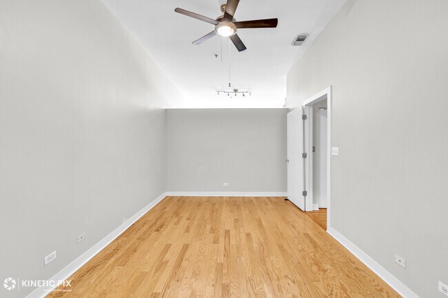 Building Photo - 1 S Leavitt St