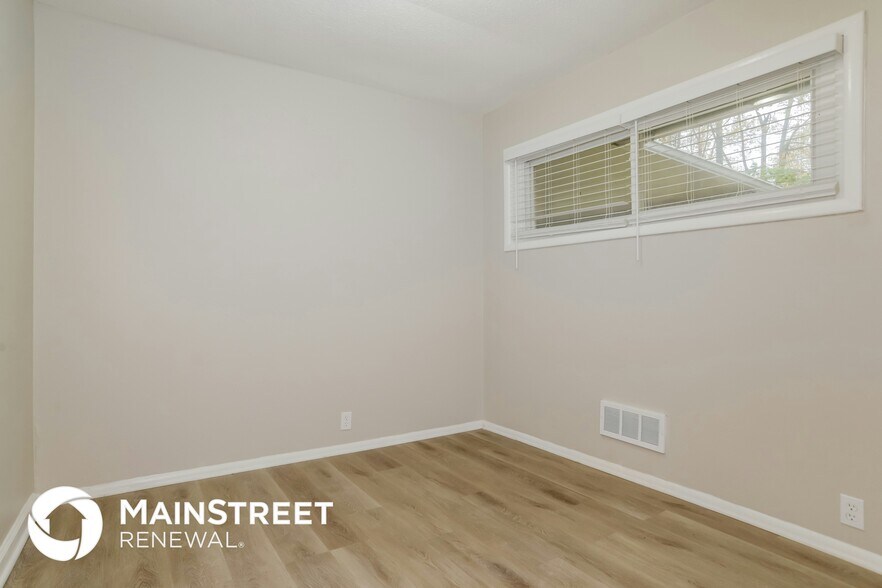 Building Photo - 10806 Bristol Terrace