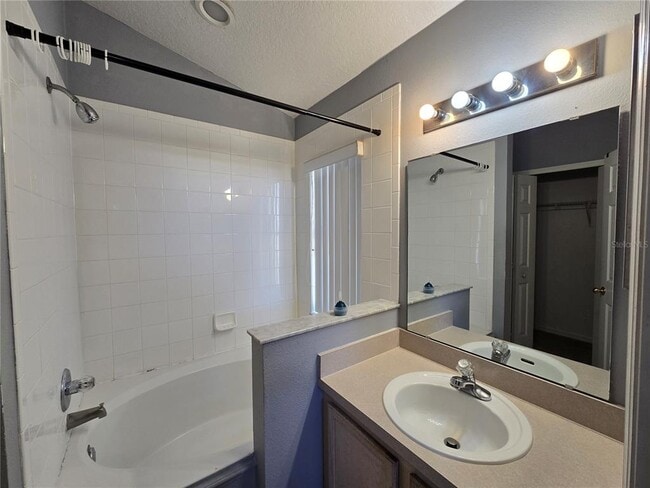 Building Photo - 252 Saddle Ridge Dr