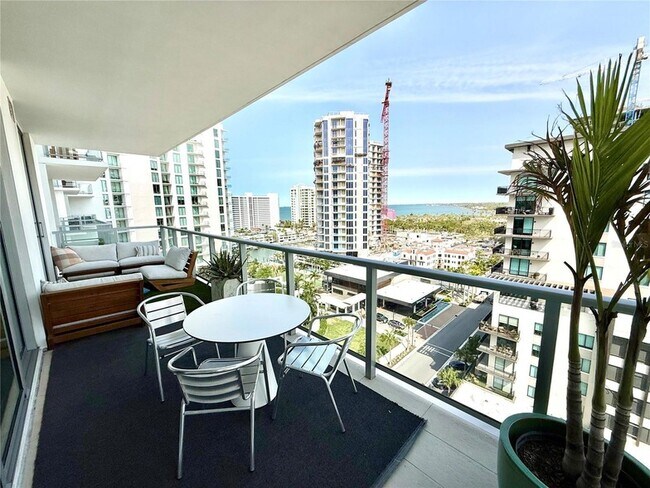 Building Photo - 301 Quay Cmn