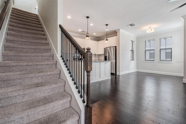 Building Photo - 845 Aurora Way