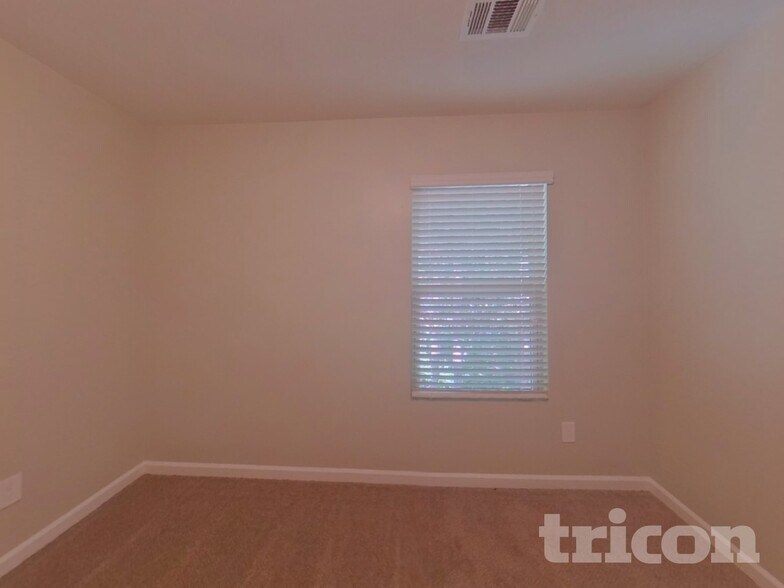 Building Photo - 170 Ivey Meadow Dr