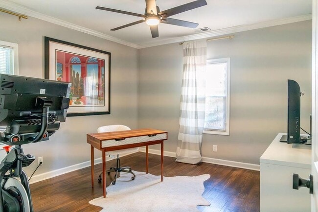 Building Photo - 607 Quillian Ave