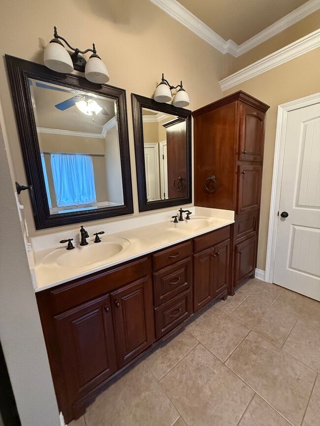 Building Photo - Haughton! Charming 3-Bedroom Brick Home with Spacious Yard