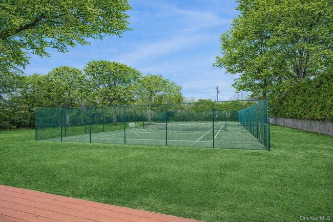 Building Photo - 2 Acorn Path