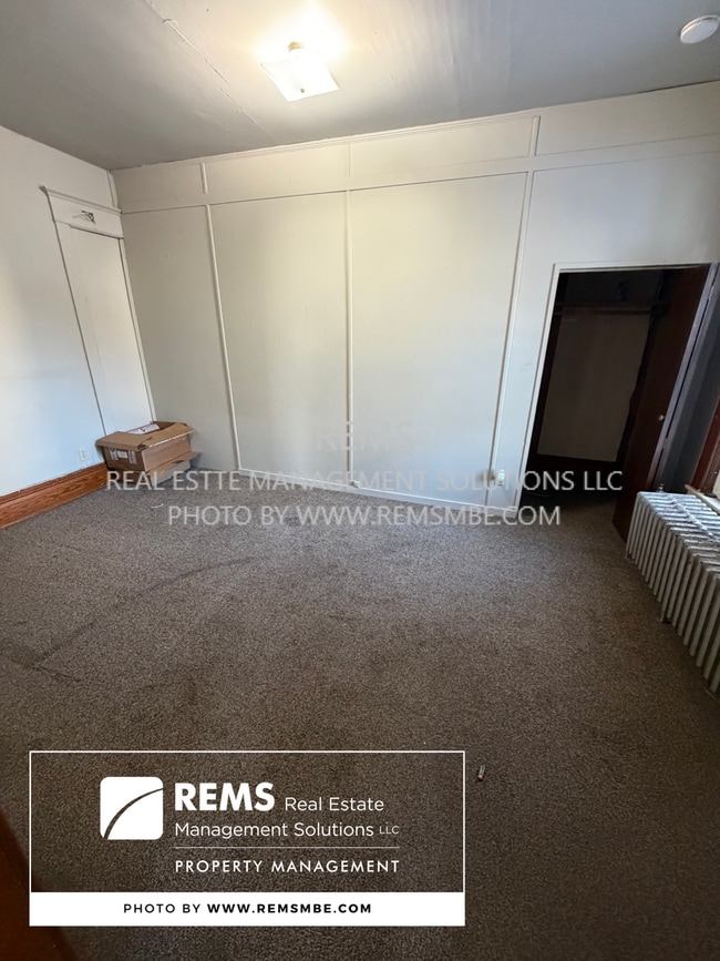 Building Photo - 420 N Pine St