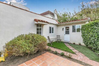 Building Photo - 746 Ashland Ave