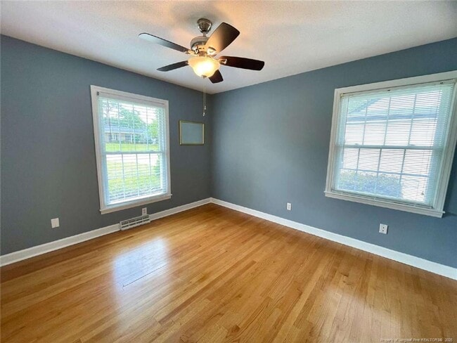 Building Photo - 2514 Dartmouth Dr