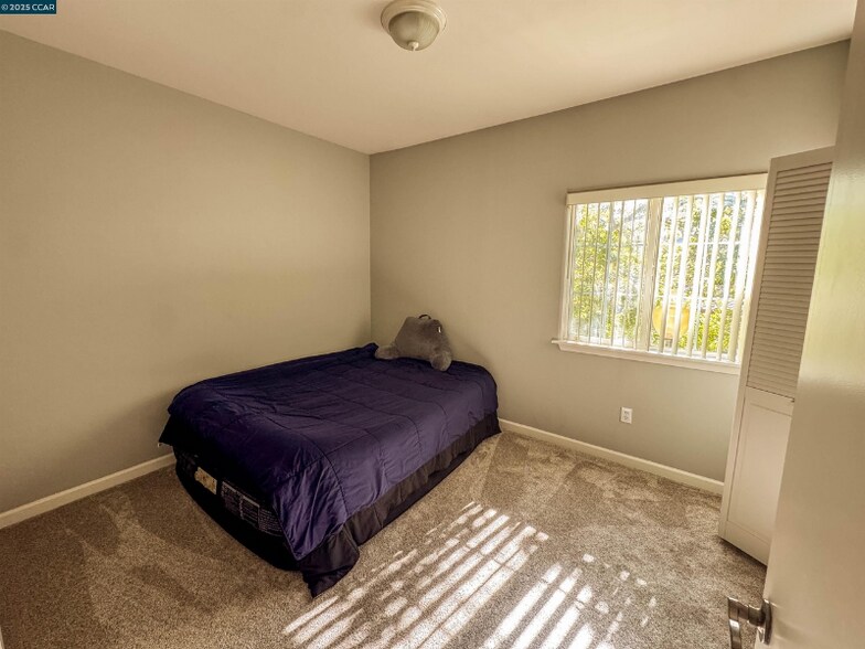 Building Photo - 4200 E Commerce Way