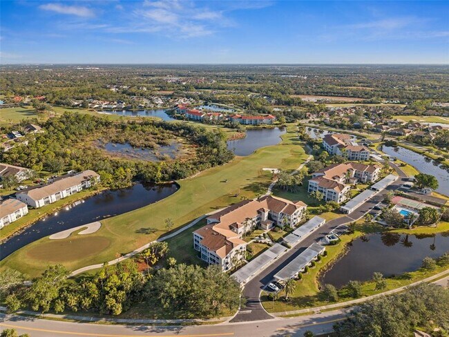 Building Photo - 9611 Castle Point Dr