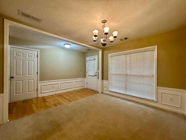 Building Photo - 1608 Hemburg Trace