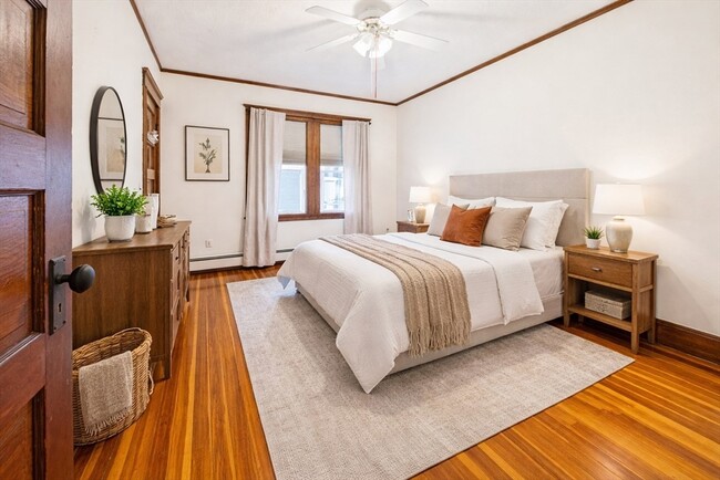 Building Photo - 5-7 Hoyle St