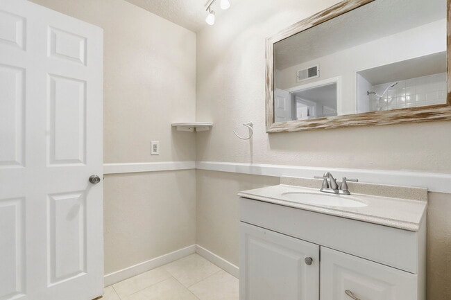 Building Photo - 3329 Old Spanish Trail