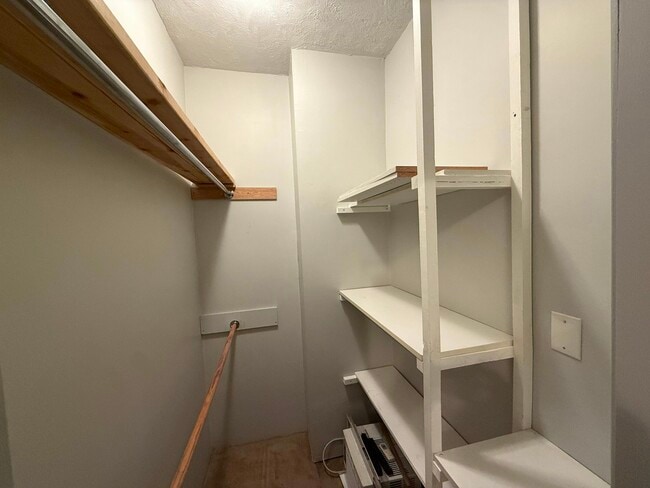 Building Photo - 11 Lelia St