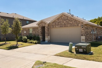 Building Photo - 16501 White Fish Ln