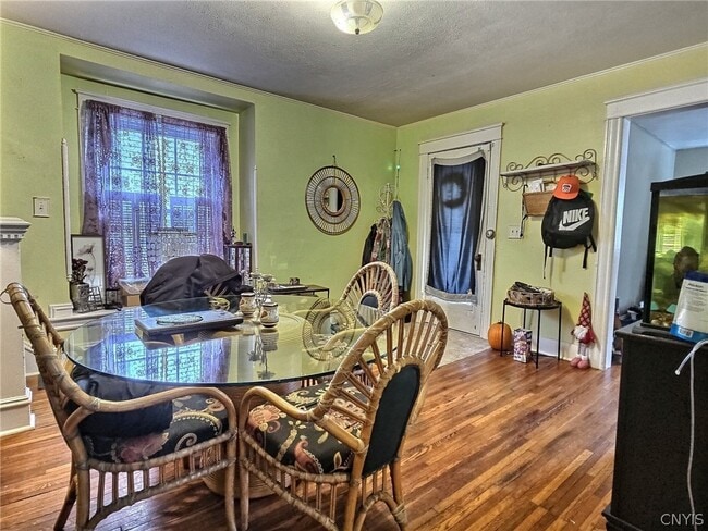 Building Photo - 213 Foster Ave