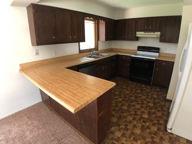 Building Photo - 3455 Fontenac Ct