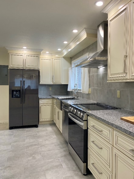 Building Photo - 2940 Illinois Ave