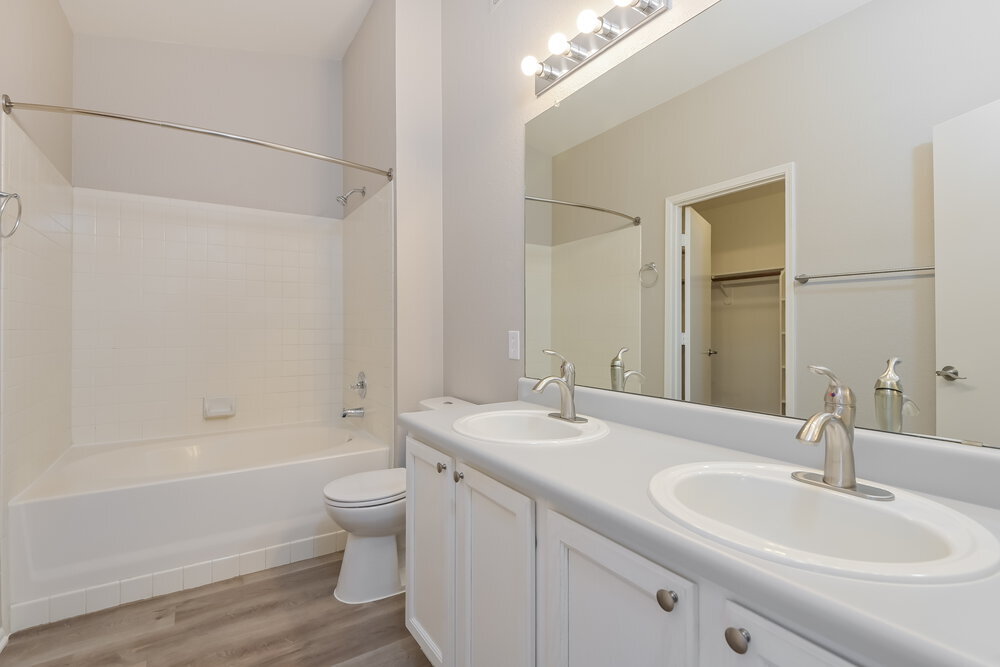 Building Photo - 9647 E Banbridge St