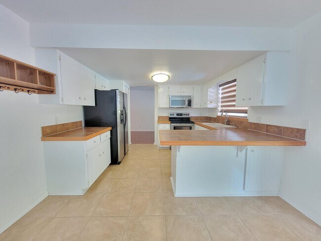 Building Photo - 1084 SE St Lucie Blvd