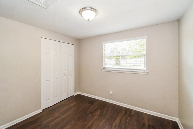 Building Photo - 7563 Patrice Ct