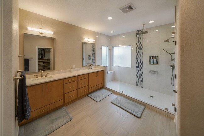 Building Photo - Executive Style Home Now Available in Ston...