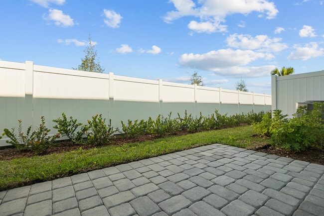 Building Photo - 5622 SE Edgewater Cir