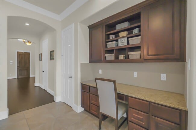 Building Photo - 2810 Red Maple Dr
