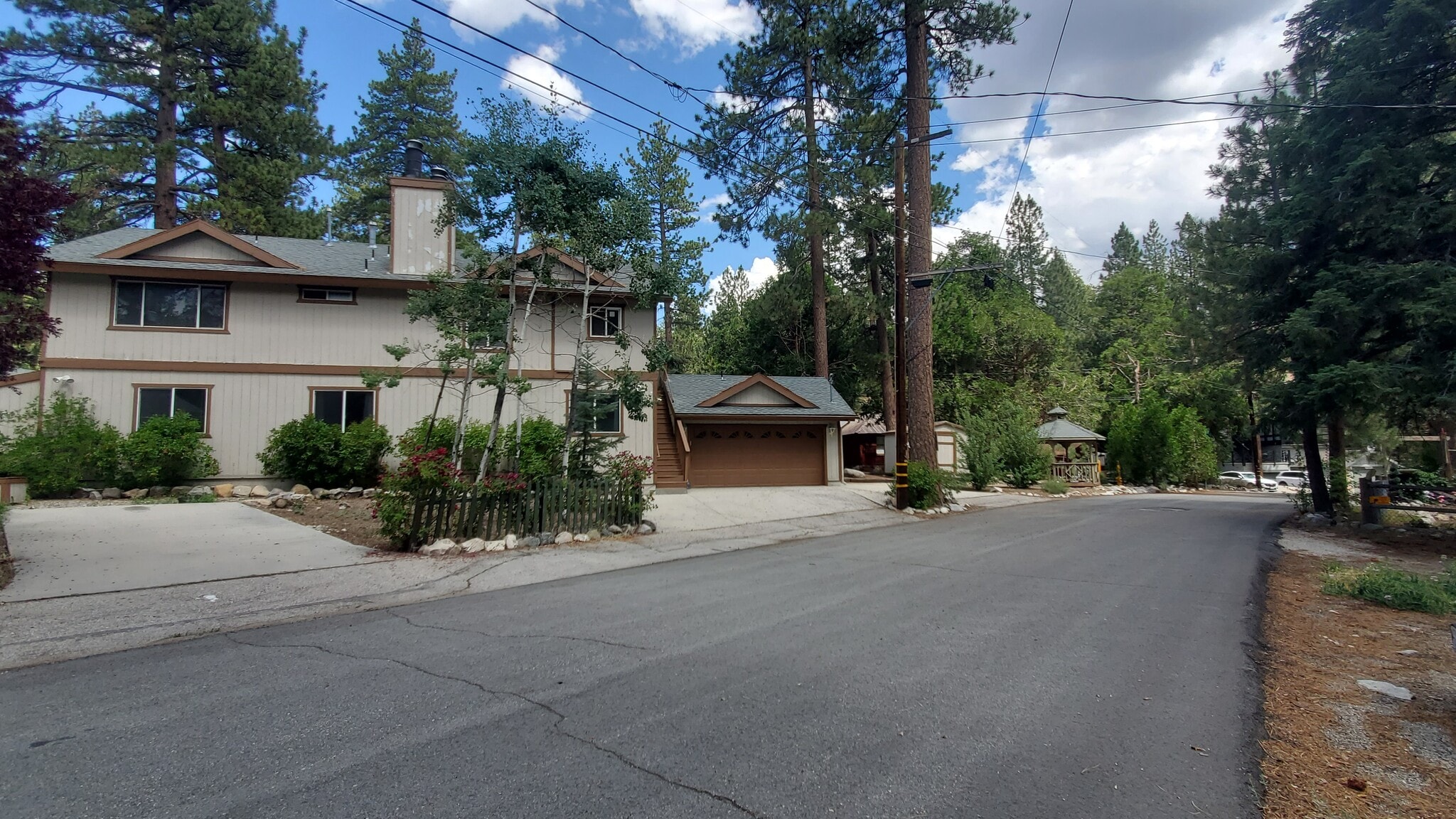 Building Photo - 1121 Illini Dr