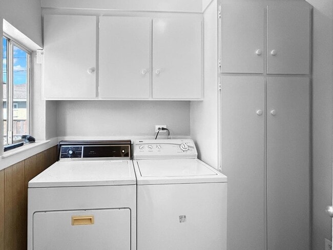 Building Photo - 811 Highland Ave