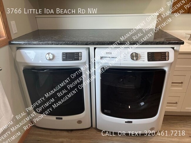 Building Photo - 3766 Little Ida Beach Rd NW