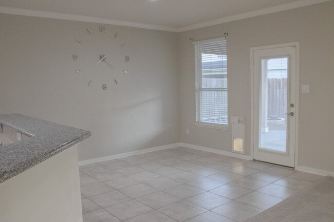 Building Photo - 29607 Legends Green Dr