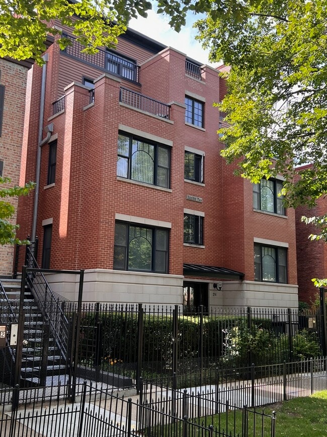 Building Photo - 218 S Hamilton Ave