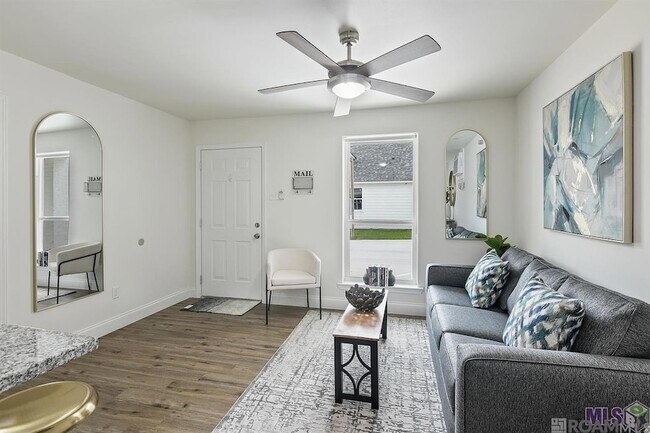 Building Photo - 212 Centerville St NE