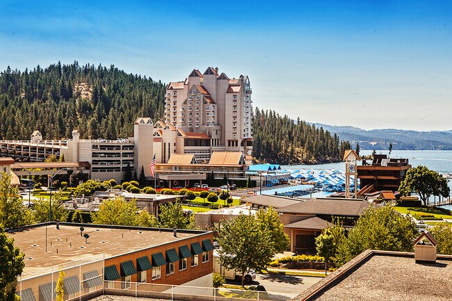 Building Photo - 301 N 1st St