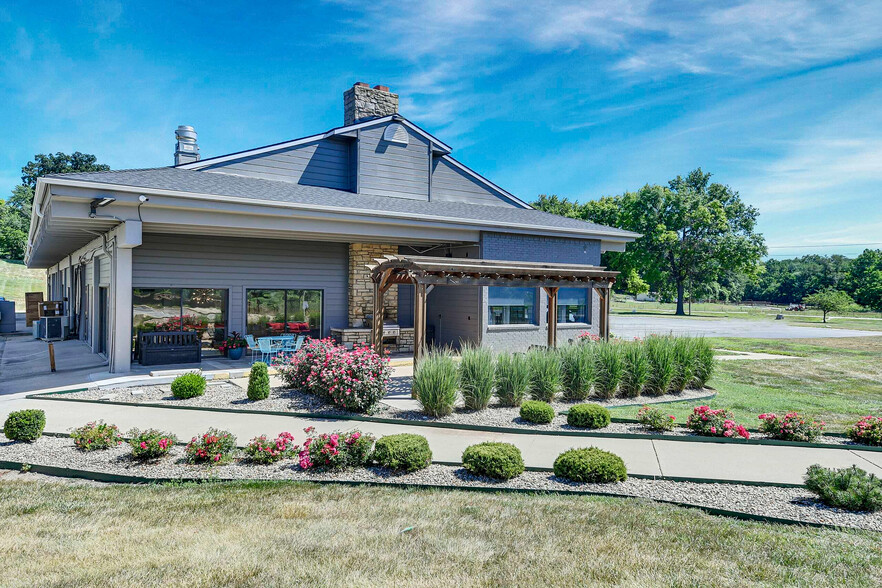 Primary Photo - Fairway Hills Apartments