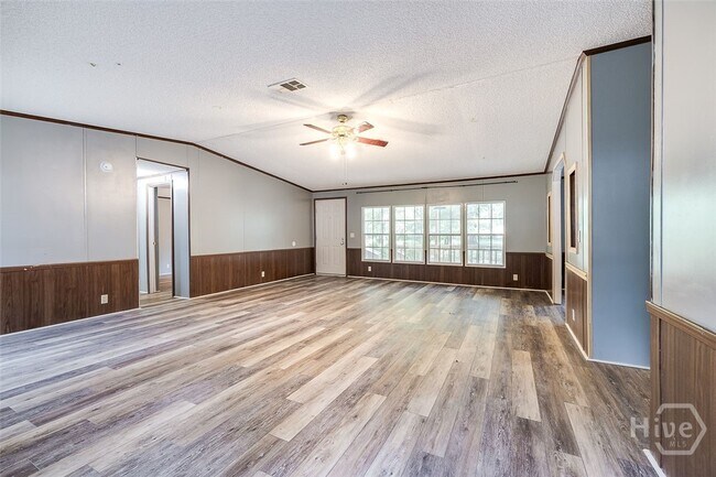 Building Photo - 217 Skinner Bay Dr